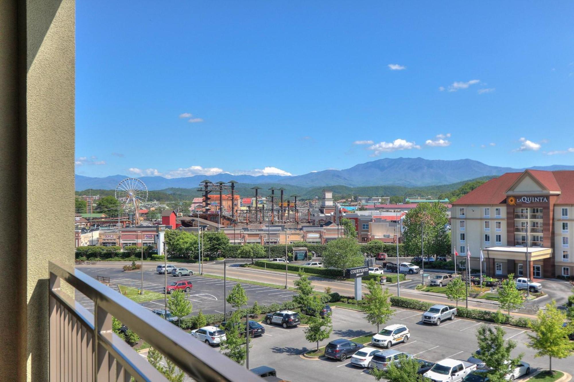Courtyard By Marriott Pigeon Forge Hotel Exterior photo