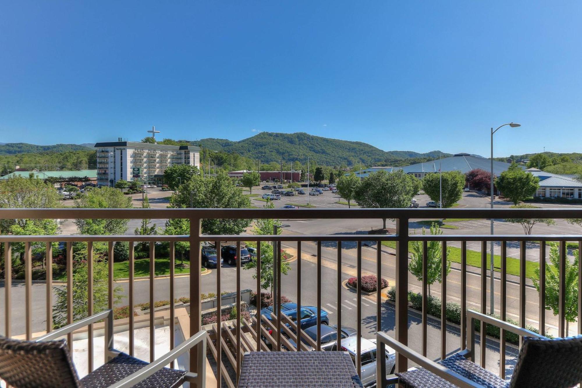 Courtyard By Marriott Pigeon Forge Hotel Exterior photo