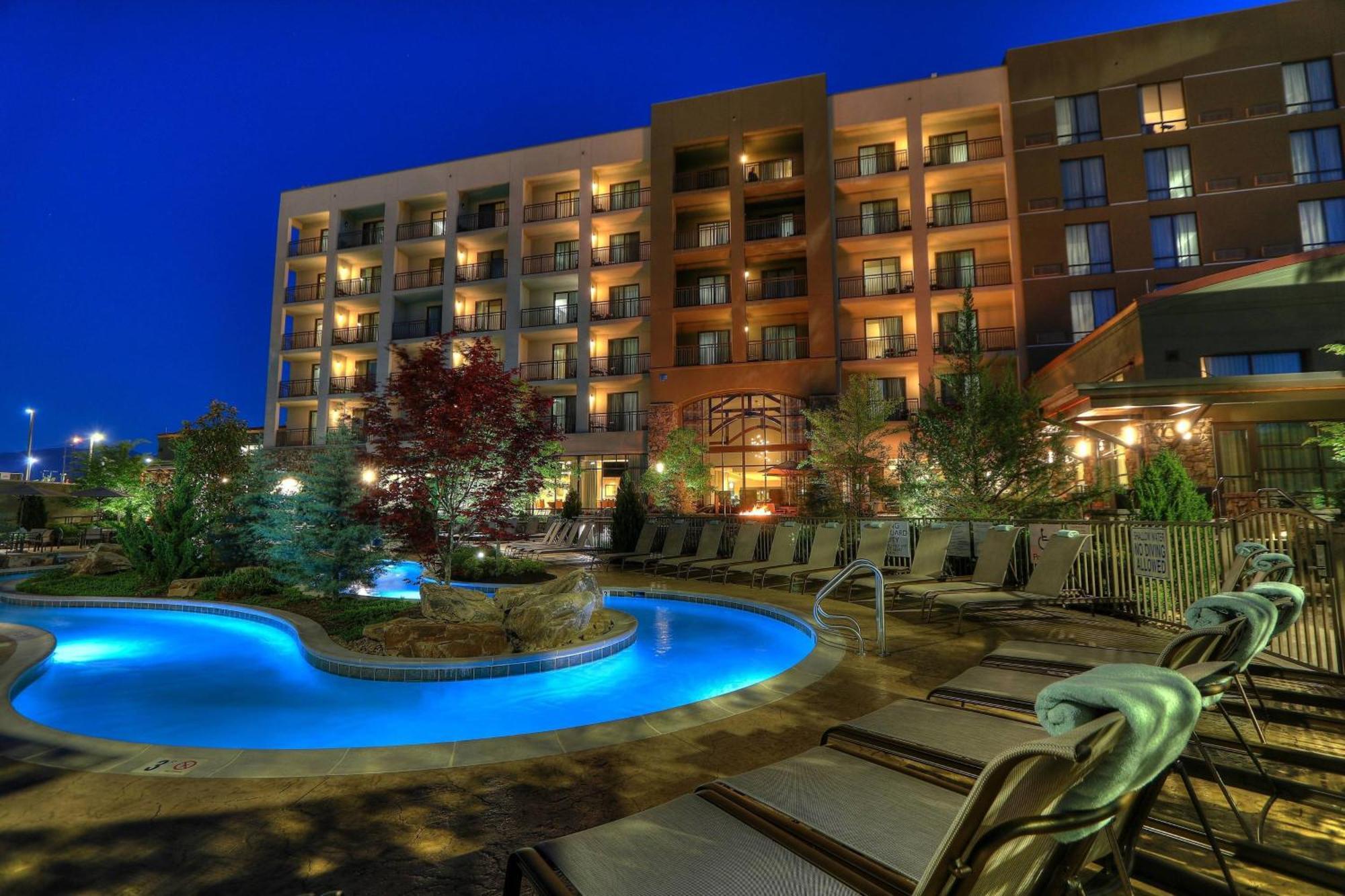 Courtyard By Marriott Pigeon Forge Hotel Exterior photo